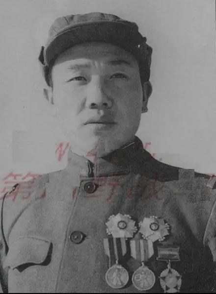 1950年，志愿军排长郭忠田曾私自放走美军50多辆坦克，却率全排以0:215的战