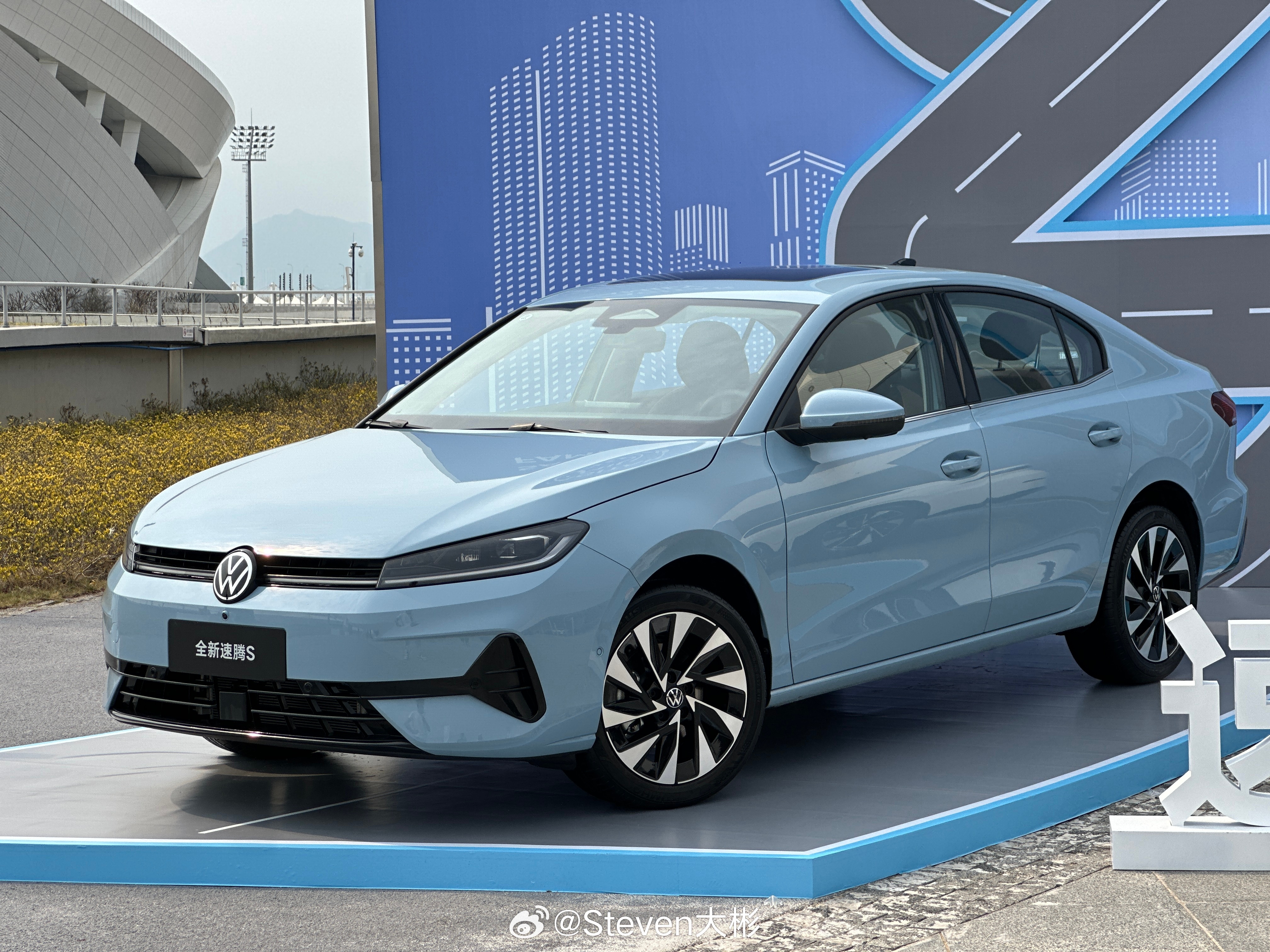 到发布会现场了，往回倒26年曾经也是大众车主全新速腾S上市我与汽车的日常 厦门·
