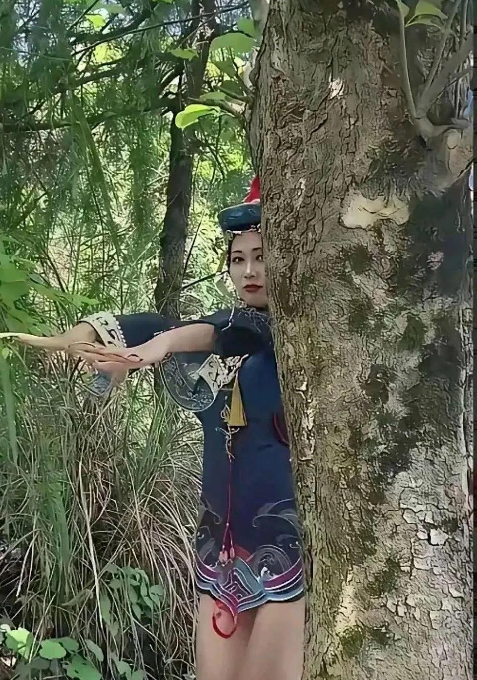 如果在野外遇到她你会怎么办呢？ 