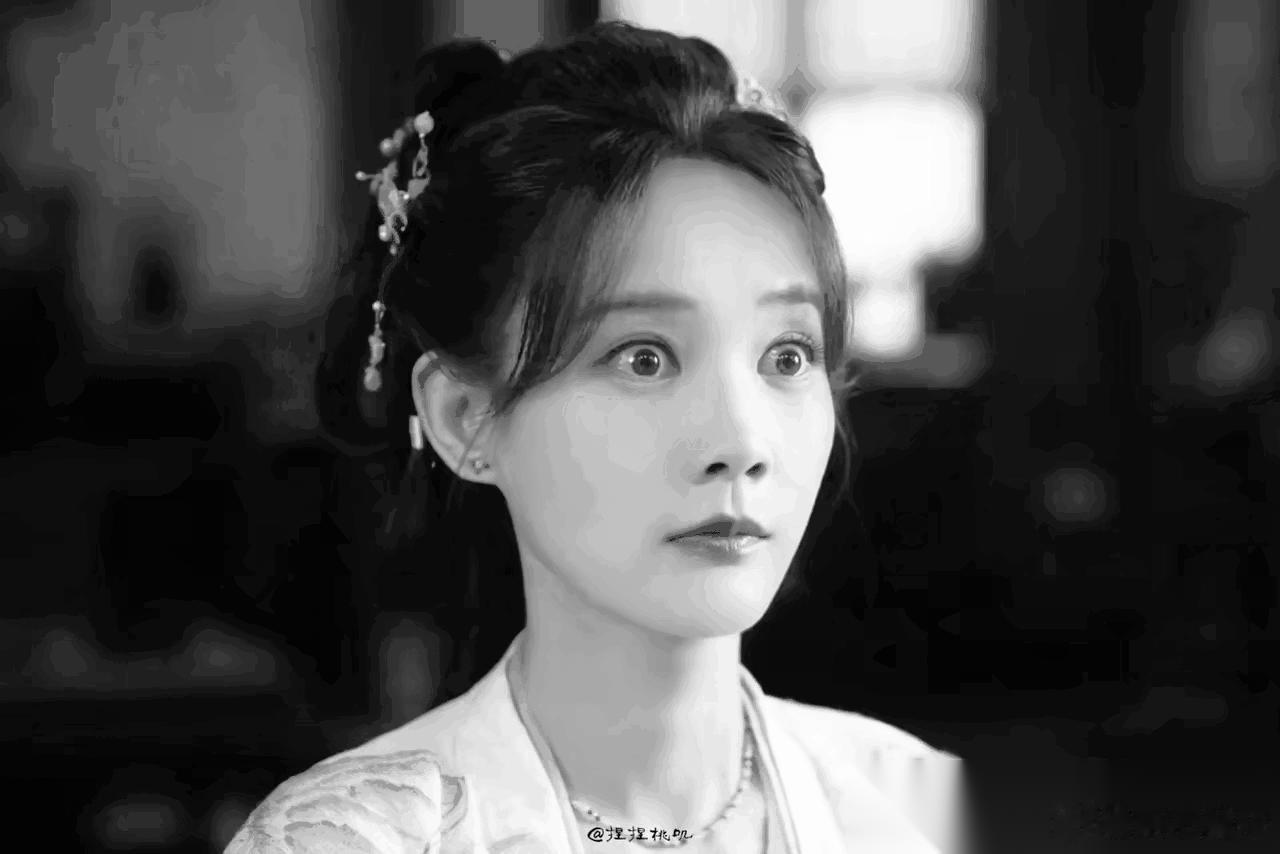 白鹿最起码爆火了 而李一桐才是真的惨 她最应该学习的人不是白鹿，而是陈都灵 她最