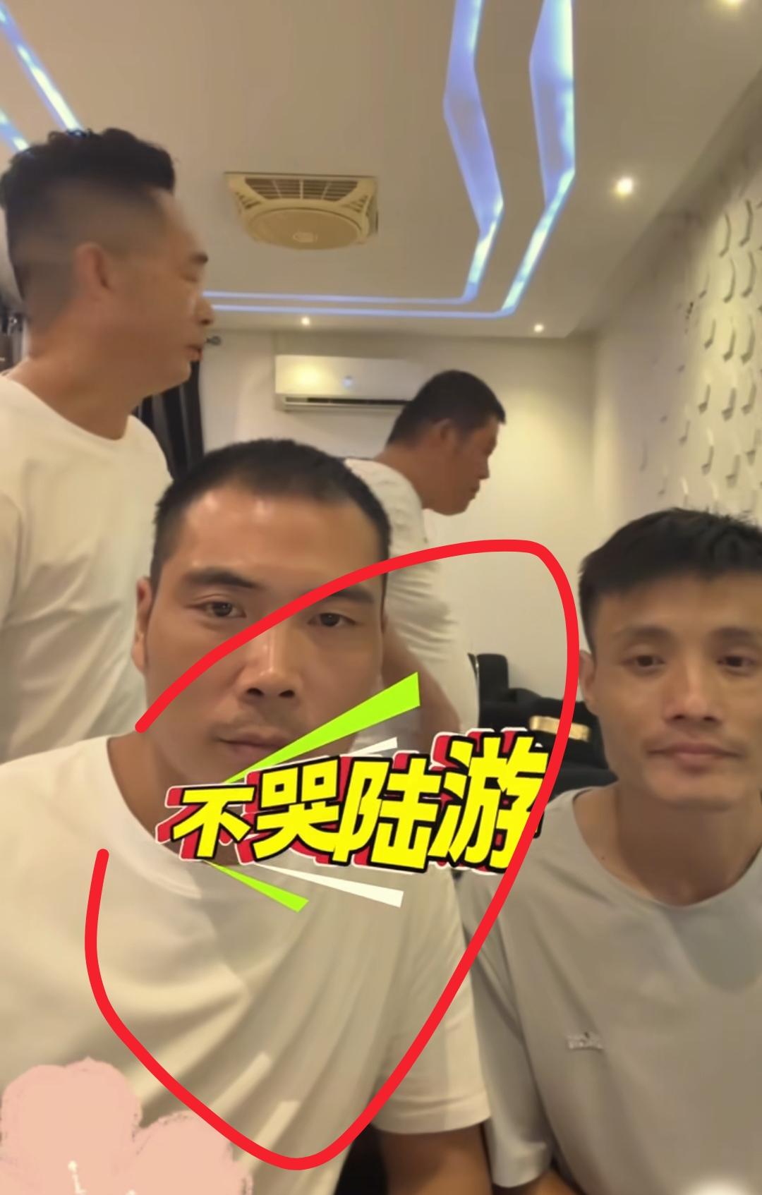 我开始有点理解老陆了
陆游这么没主见的儿子，谁会不操心啊？
不仅是因为不会做饭，