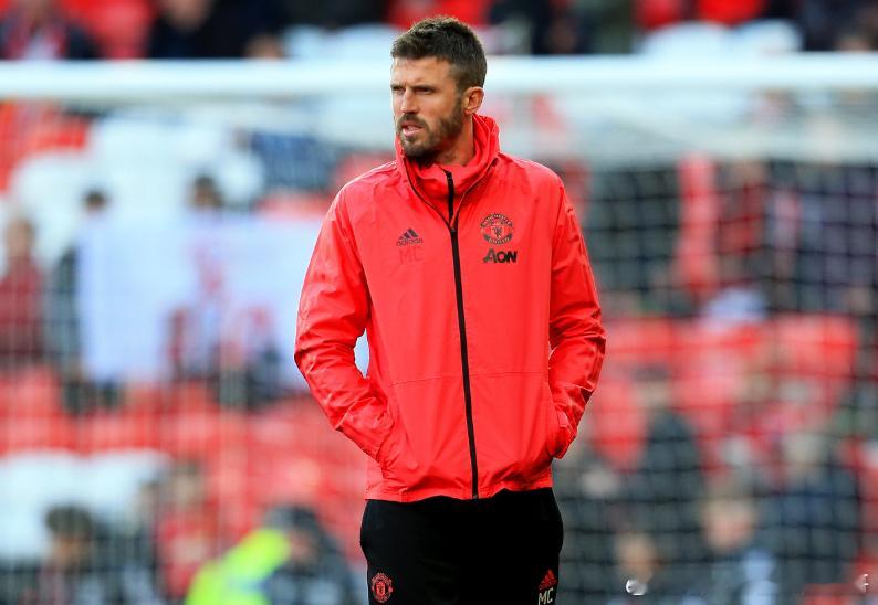 鲁尼在BBC节目中表示，卡里克带回了曼联的俱乐部文化，曼联应该让卡里克继续执教。