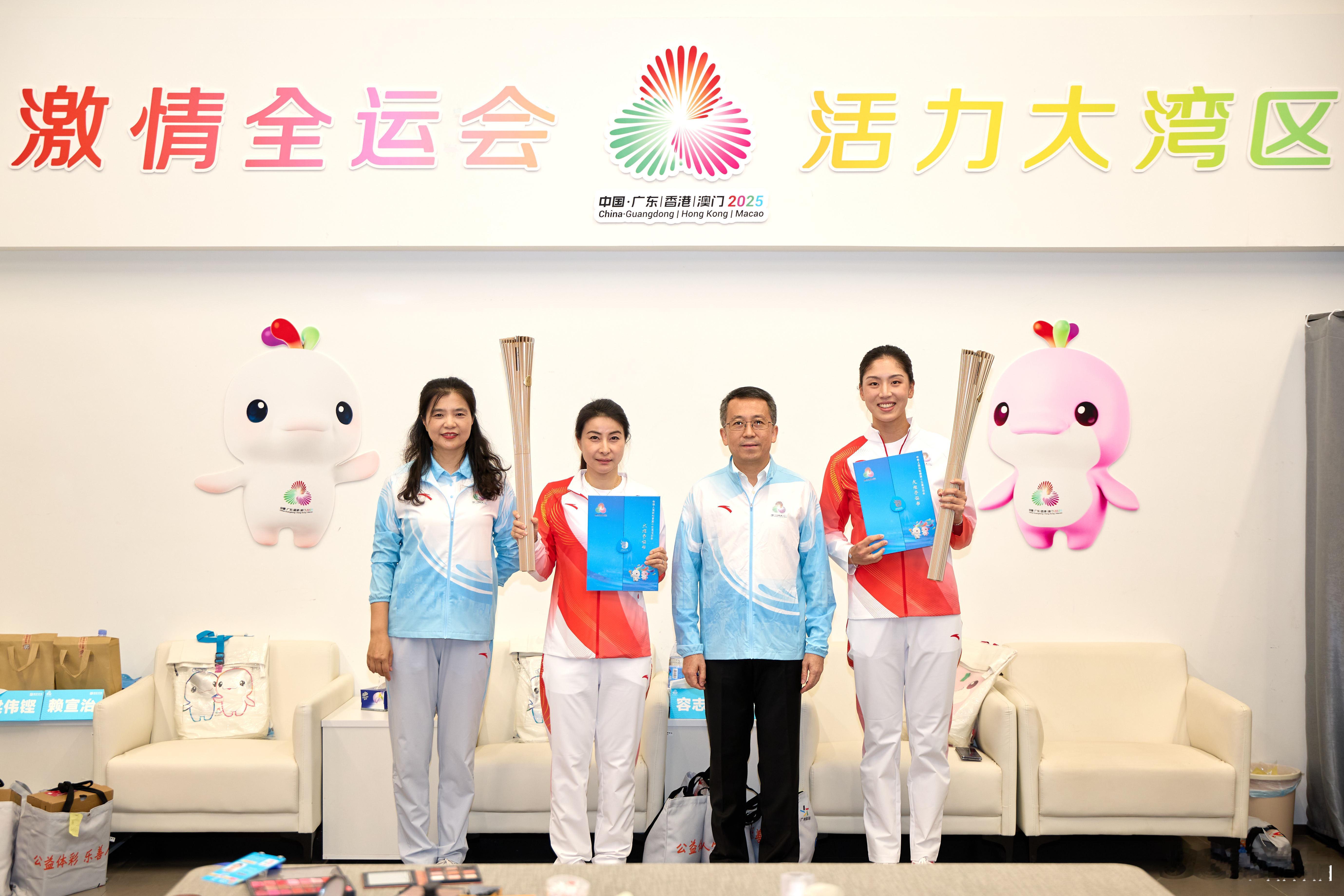 第十五届全运会开幕式圆满成功！现场氛围太热烈了！让人热血沸腾！成为十五运会的火炬