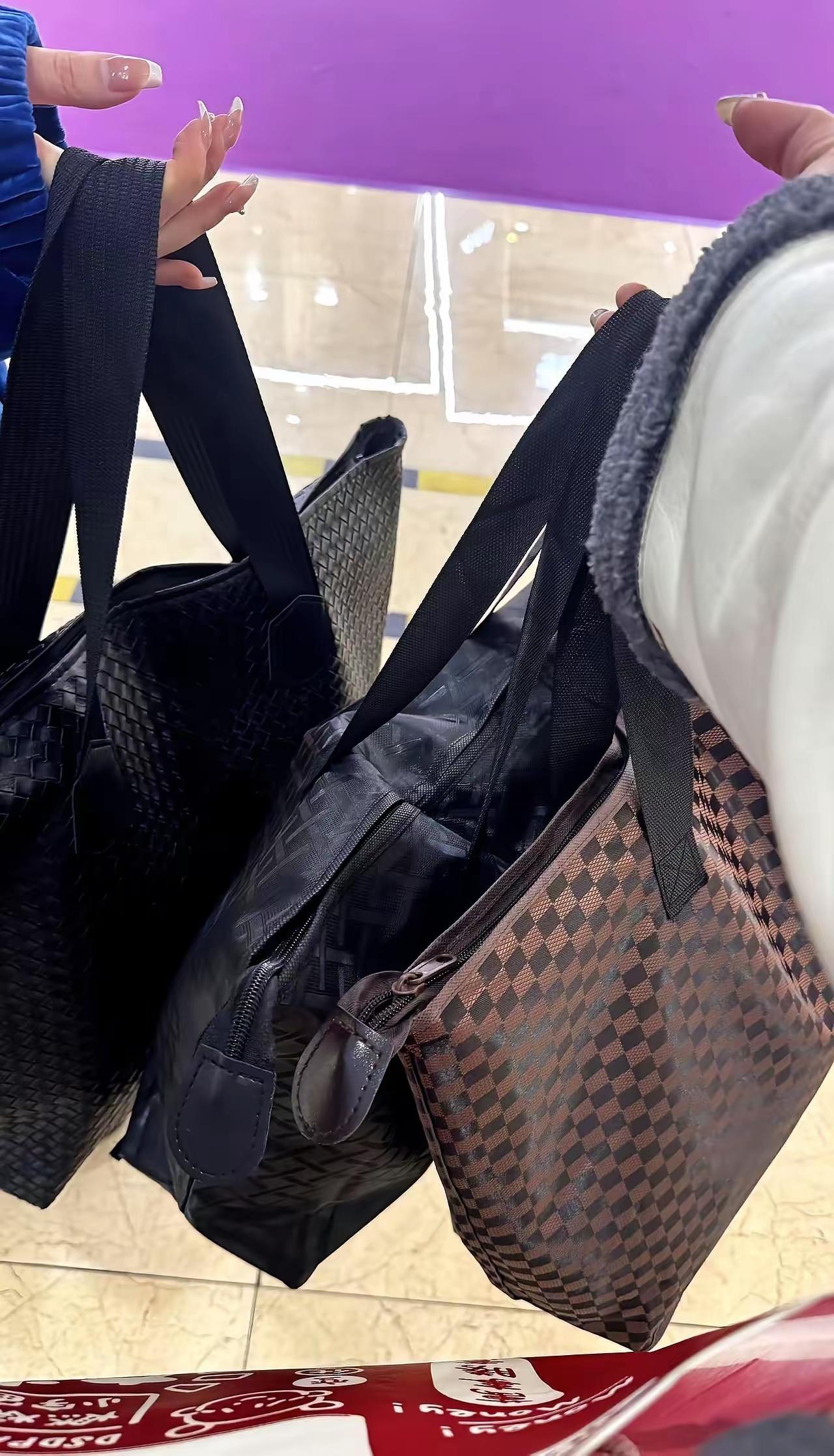 逛海宁水貂市场，想不踩坑就记死这两个色！银蓝和帕斯条才是真正的硬通货，别被店员的