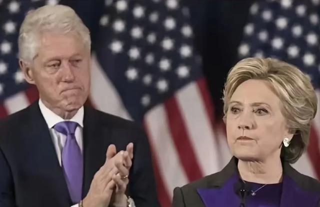 破釜沉舟，鱼死网破！克林顿夫妇这阵子是铁了心，明眼人都能看出来，他们宁可自己身败