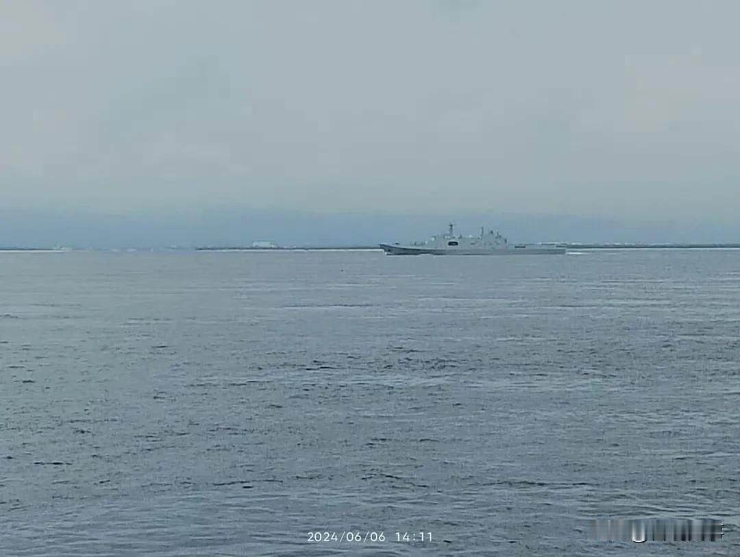 中国海军舰艇编队出现在菲律宾棉兰老岛附近！
就在昨天！6月6日中国海军的戚继光舰