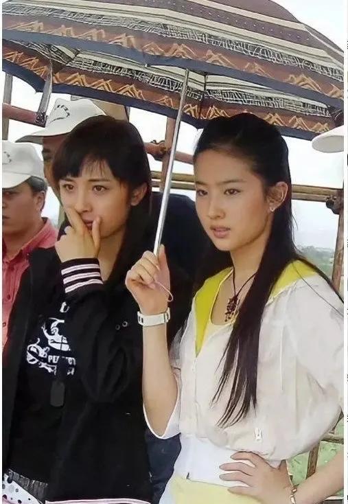 20年前的刘亦菲和杨幂，06版神雕是黄晓明和刘亦菲主演，这部戏开拍于04年5月，