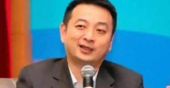 为了鼓励大家多生娃，人口专家梁建章曾提出了一个大胆的方案：一孩家庭每个月补贴 1
