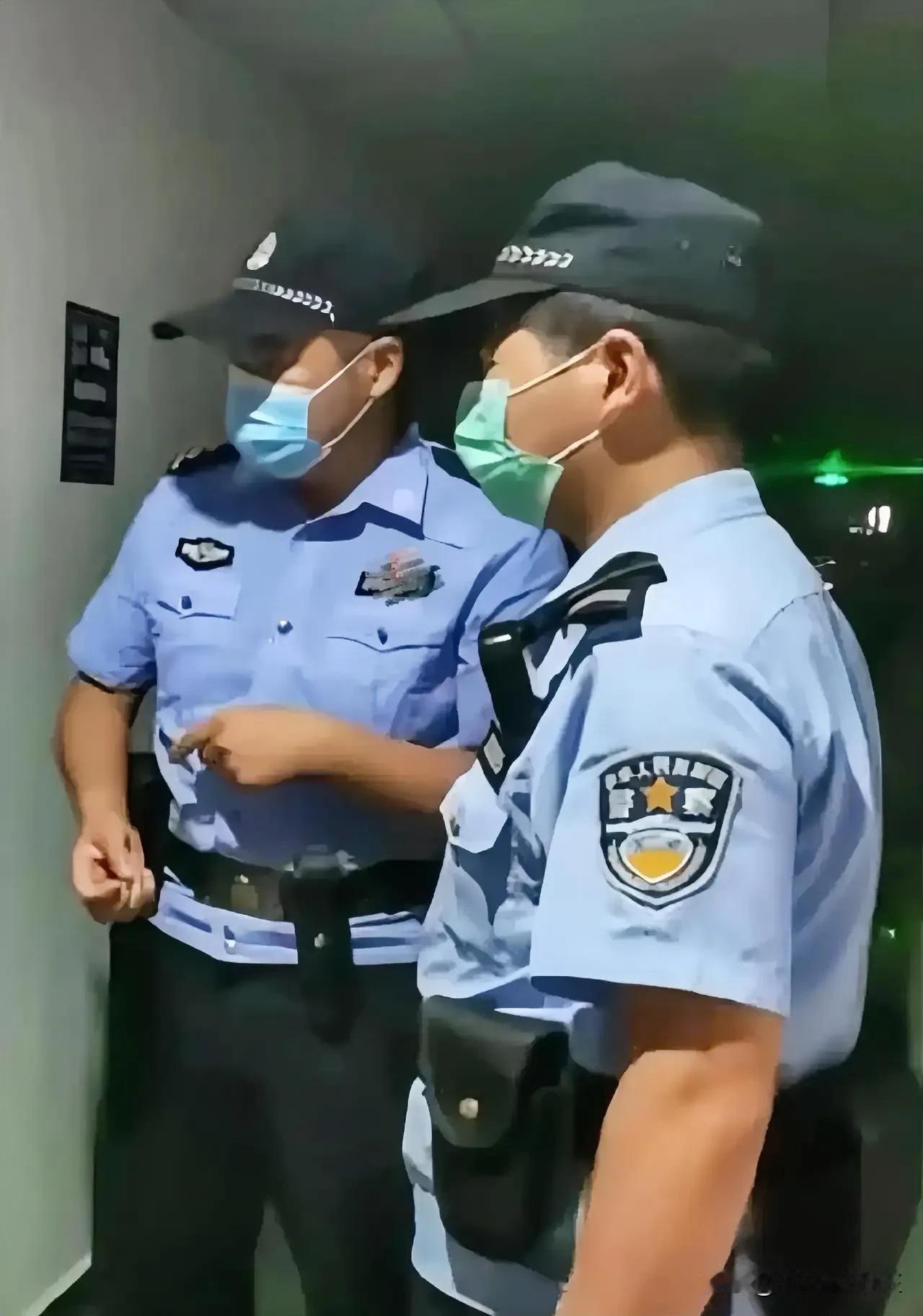近期，在贵州省，一起男子在“监视期间自杀身亡”的事件引起了广泛关注。关于此事件，