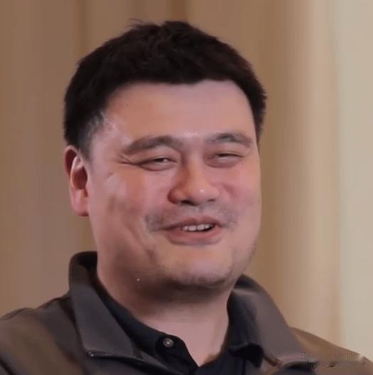 大姚太逗了！姚明谈CBA奖金：

“我们那个时候，其实在CBA，收入已经是相当可