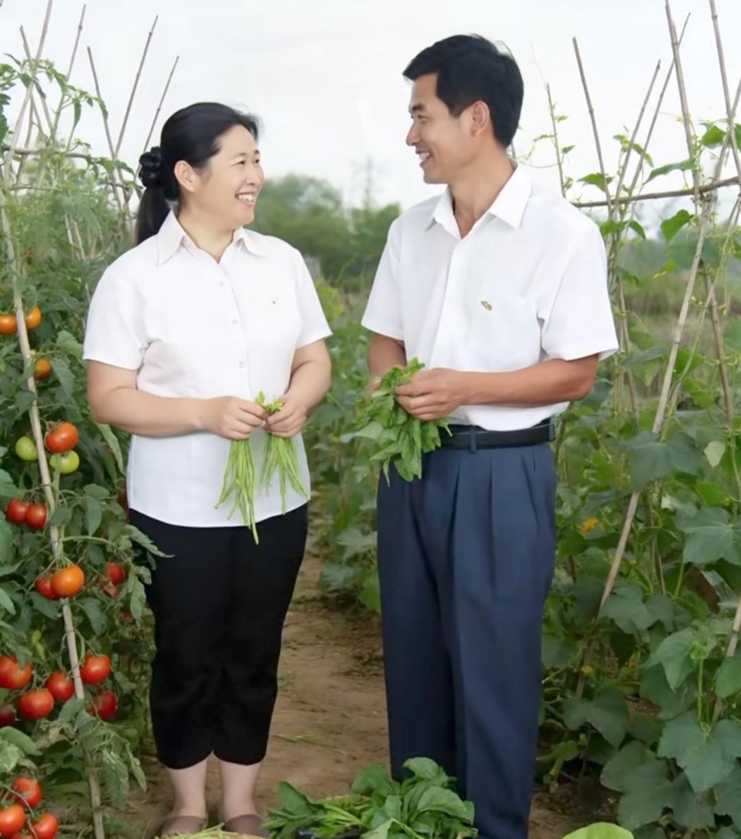 世人都被骗了！出轨不是不爱了，是人性藏不住劣根
 
今早去德华楼吃热干面，听邻桌