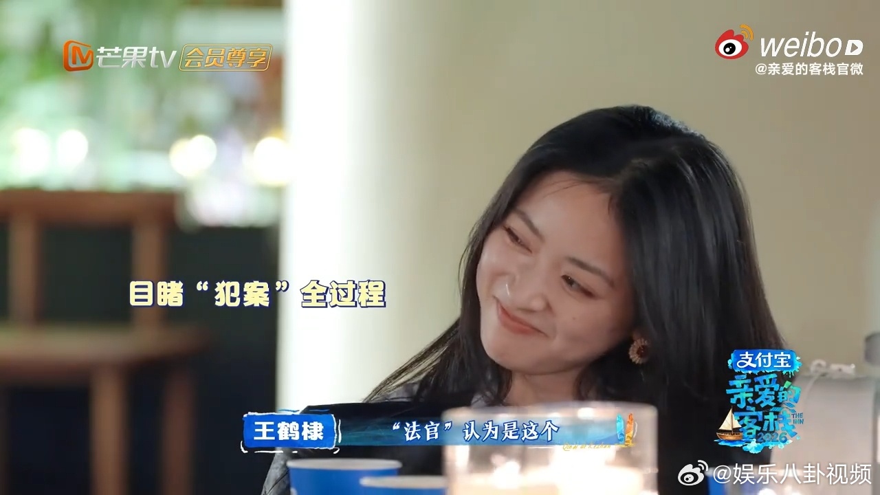 老板夹菜我转桌，老板开门我上车。今天又是被职场毒打的一天，主打一个“我是小丑”。