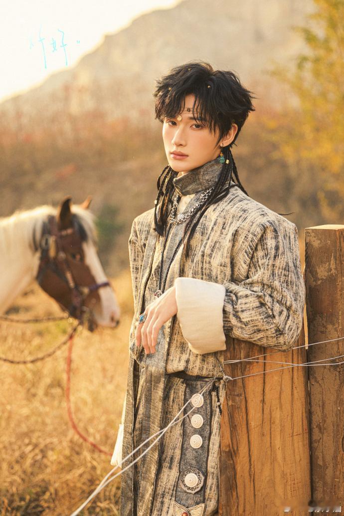 18岁的碎片里藏满感动，从第一次领奖到写给自己的寄语，每一段文字都不忘感谢粉丝，