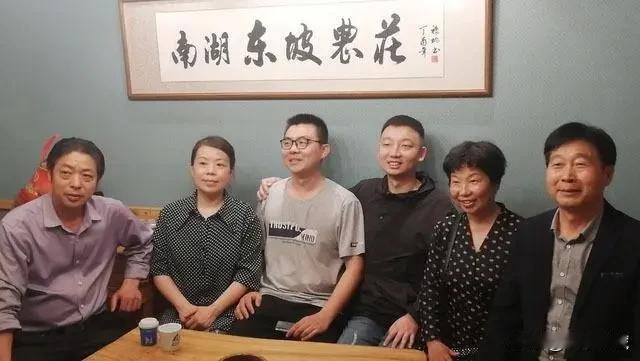 熊磊只爱儿子，儿子聪明，28事件持续6年，如果真相有一天出来，凯凯逐渐长大，老师