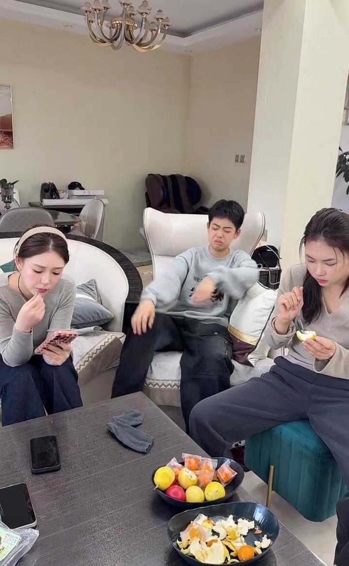 我长这么大没见过这么嚣张的人，今天你就见到了。好戏开场了。