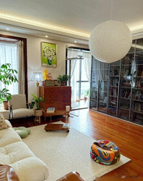 河南发现一户人家因家里太干净而走红，拍照给大家看看，真羡慕[尬笑]

在河南许多