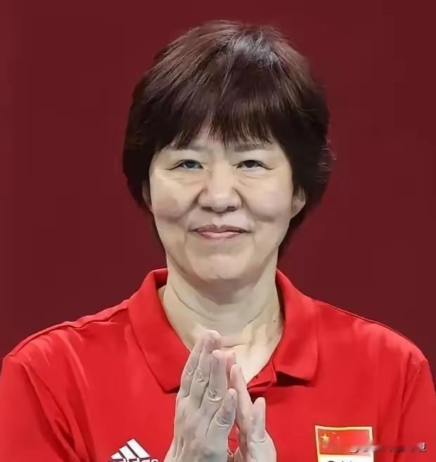 郎平，冲上热搜！
 
9月12号，已经退休5年，也许久没见的郎平，罕见冲上热搜，