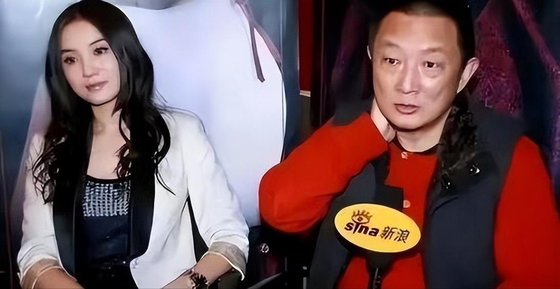 2007年，50岁的导演张黎爱上了27岁的小宋佳，为了抱得美人归，他马上和刚生完