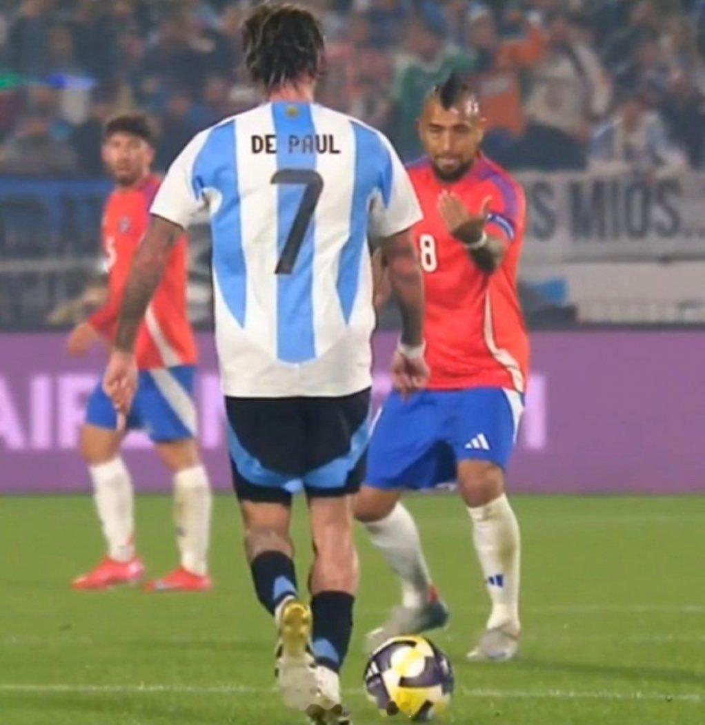 智利🇨🇱在近41场对阵阿根廷🇦🇷的比赛中仅赢了一场（2008 年预选赛中