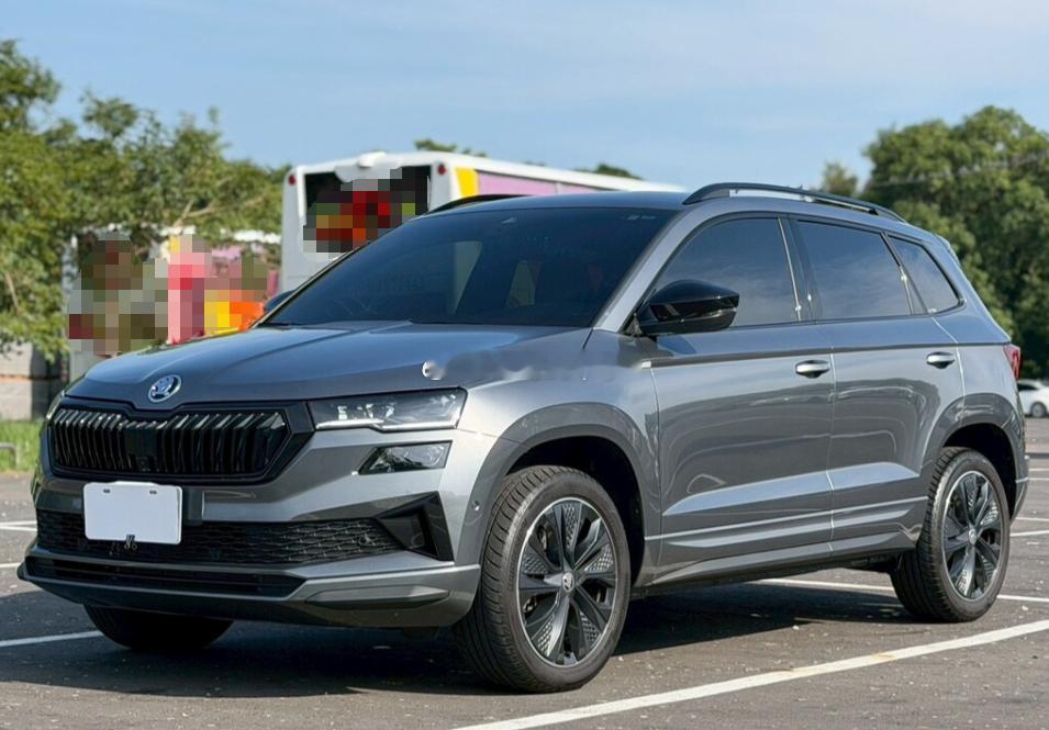 台湾版斯柯达科迪亚克~~~这车是2024年在湾湾上的牌，跑了三千多公里，1.5T