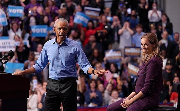 沉默已久的奥巴马，终于忍不下去，对特朗普说了一句大逆不道的话。当地时间11月1日