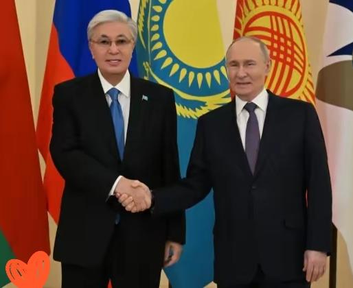 12月21日，哈萨克斯坦总统刚离开日本，并没有回国，而是直接飞到了俄罗斯，高市早