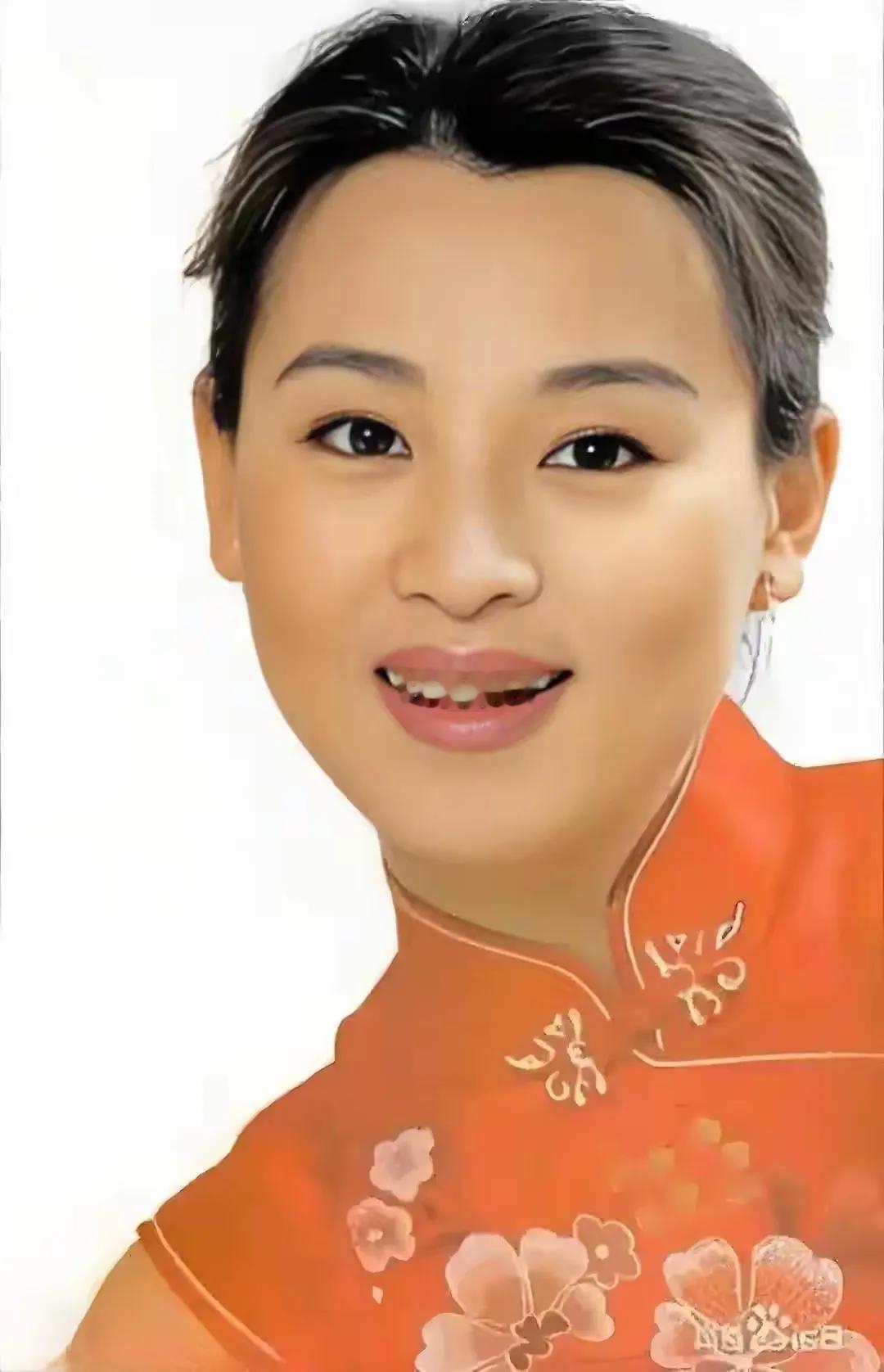 赵明明，这么一个才貌双全的演员怎么说息影就息影了呢？谁的婚姻家庭都不是一帆风顺，