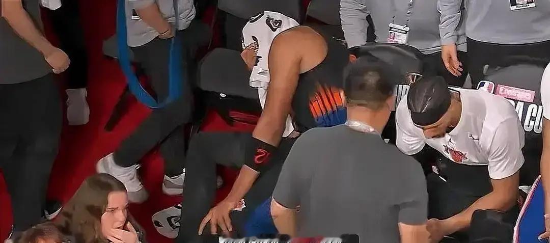 第三次了。同一个膝盖，同一个人，赛季又悬了。
 
不是普通扭伤。是半月板撕裂，手