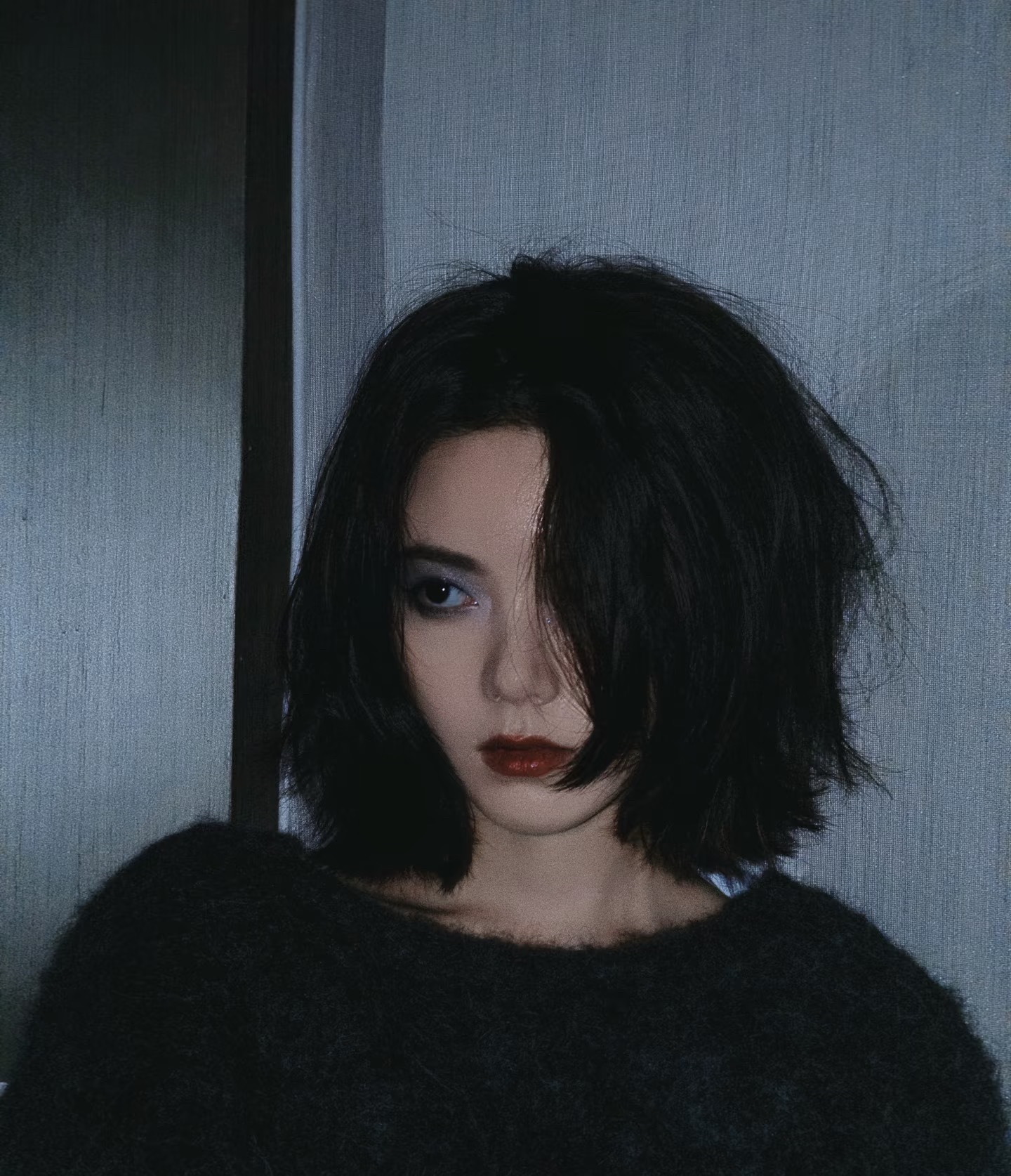 赵今麦自己动手化的妆也太有特色了吧，还以为是王菲，气质好好！ 