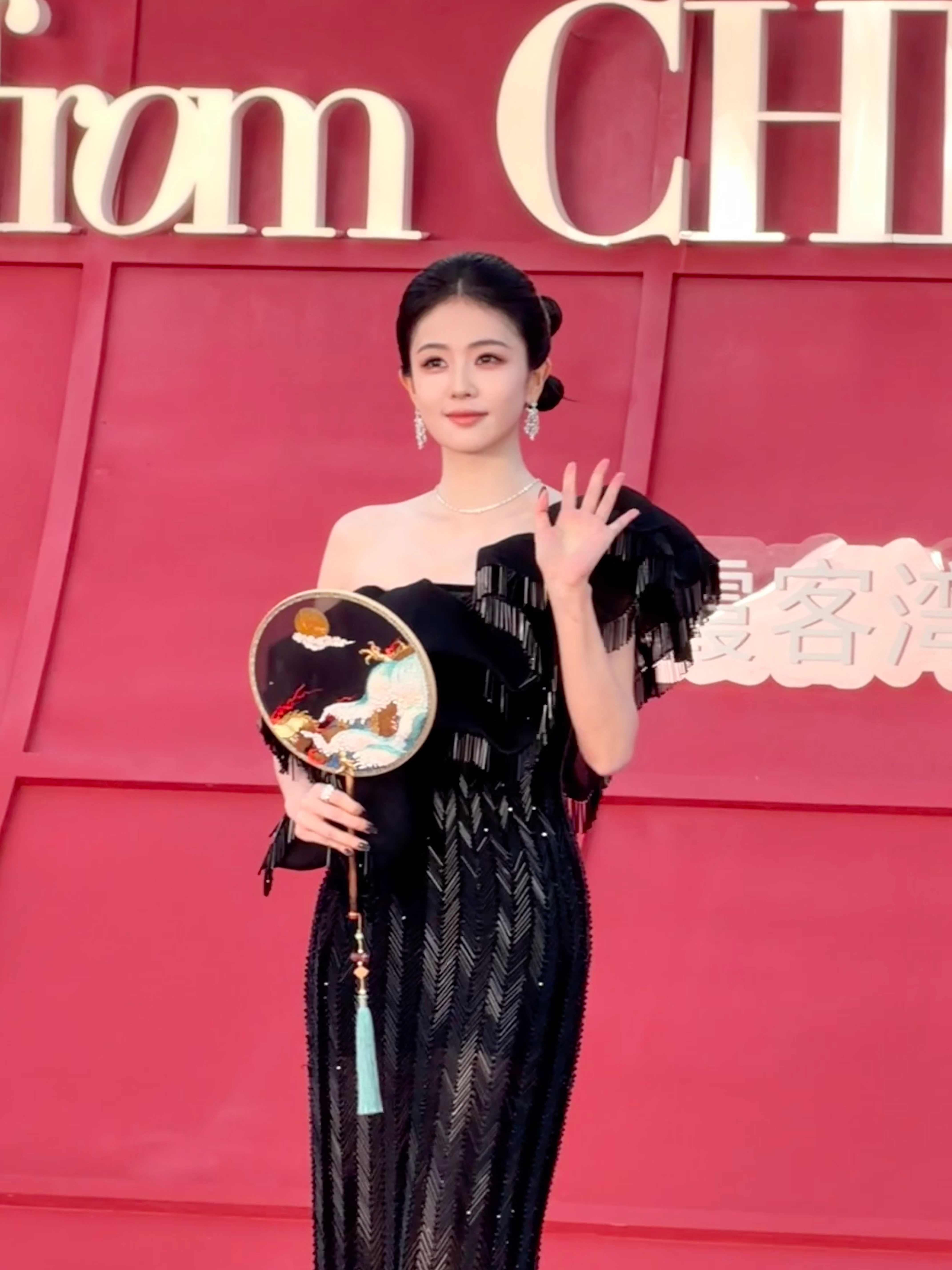 时尚博主手机中的纯live生图！！！！！身材比例真牛逼！白鹿生图的神！！！！红毯