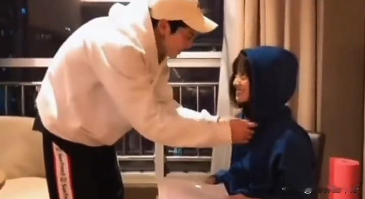 王鹤棣是不是不认识谢娜，或者不怎么上网，但凡知道谢娜张杰夫妇和薛之谦的纷争，或者