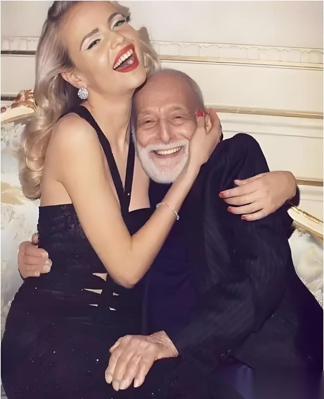 男人搞定女人最快的方法，从古到今就一招：”让她情绪坐过山车，第一，你得有她想要的