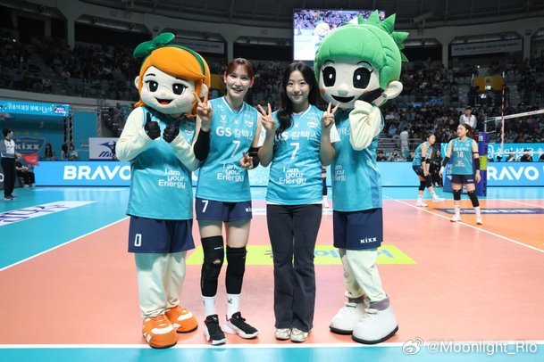 【韩媒】被昵称为“啾啾”（삐약이）的申裕斌（22岁，韩国大韩航空）于24日来到张