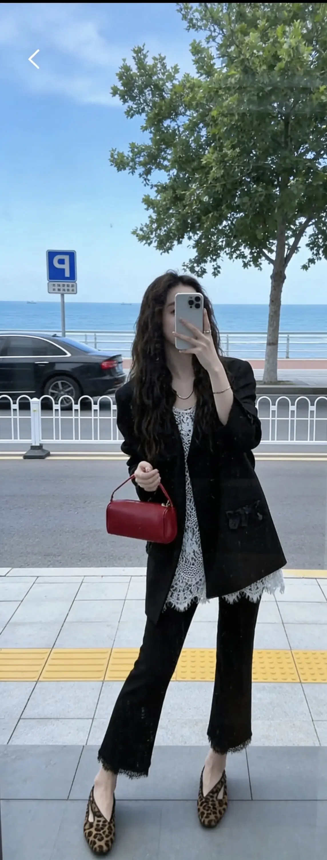 不攀附谁，不依赖谁，委屈自己的事坚决不做，想要的东西亲手争取，独立清醒...