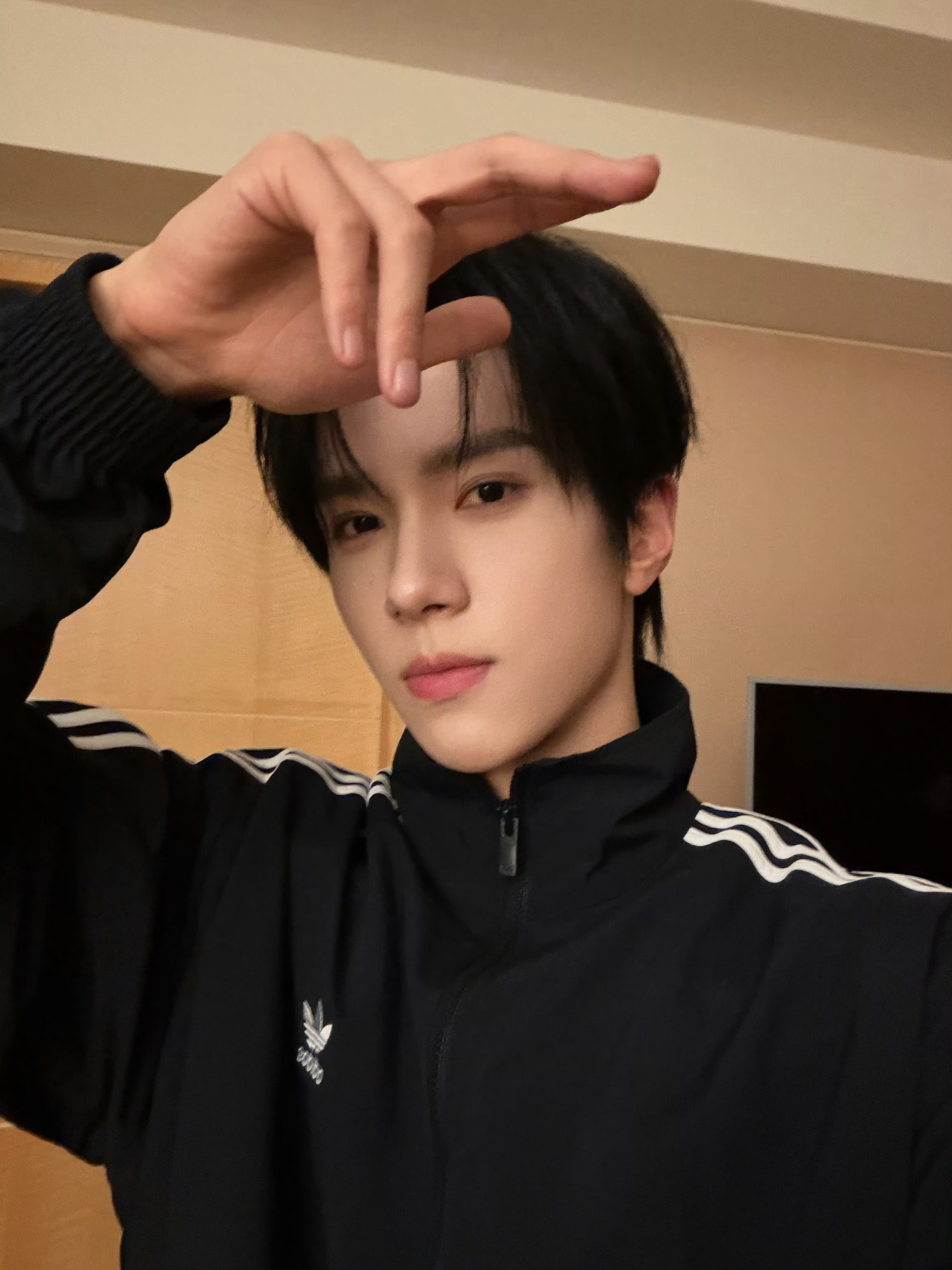 余承恩 yce余承恩天书黎明 yce余承恩顾天 “想用每日的温柔和月亮花换取一束