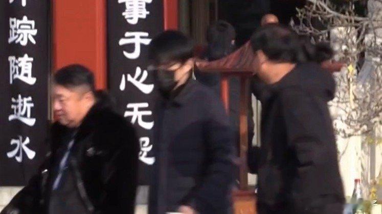 昨天一大堆人说🍬不去，打脸了吧？这种时刻少去干扰别人吧！很窒息 