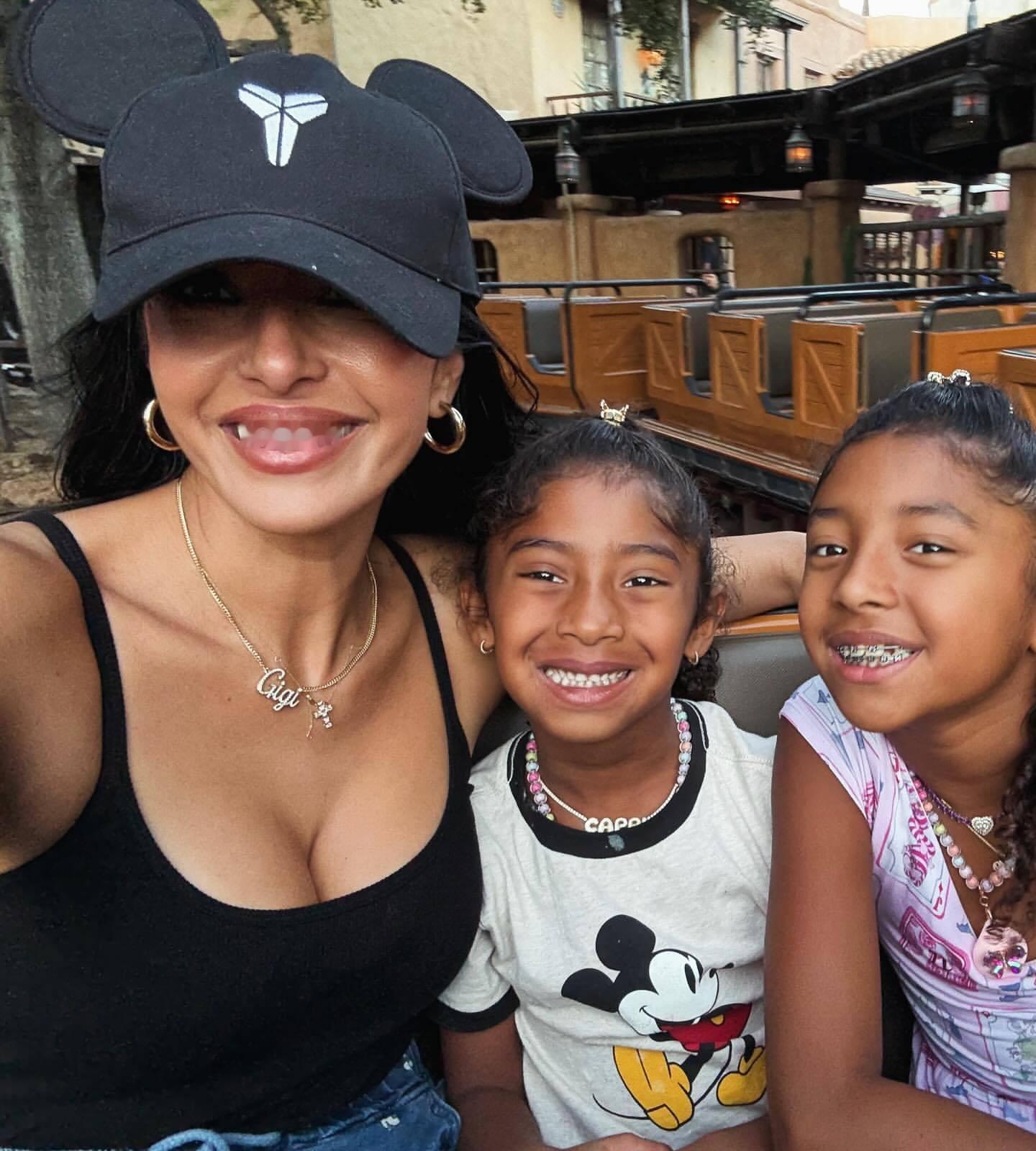 瓦妮莎更新ins：❤️🥰My little Mambas ❤️🥰QueenM