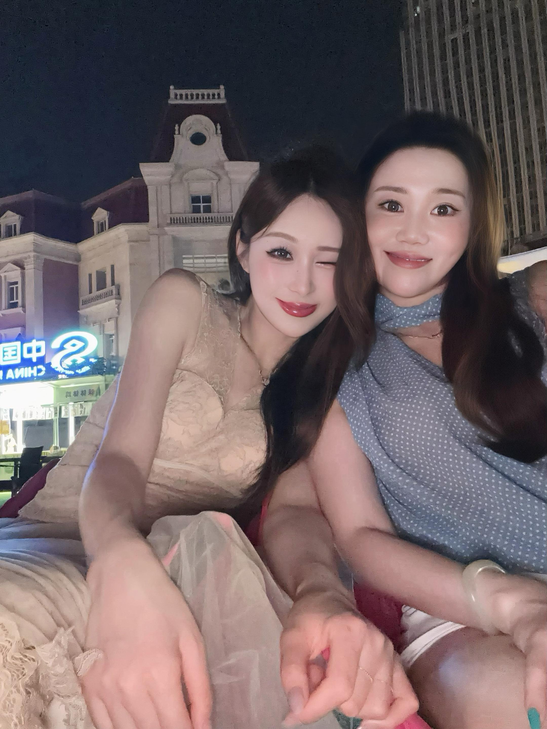 闺蜜 你知道的我从小学就开始跟着你了