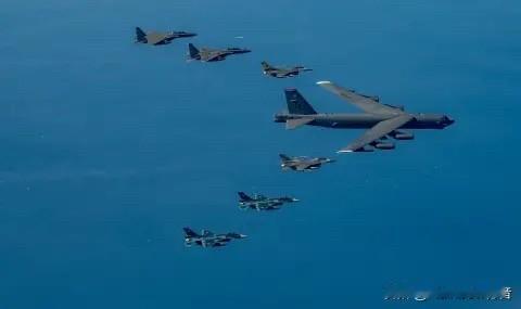 日本暗示可能改变核武器政策！

路透社报道，日本首相高市早苗暗示，日本可能会改变