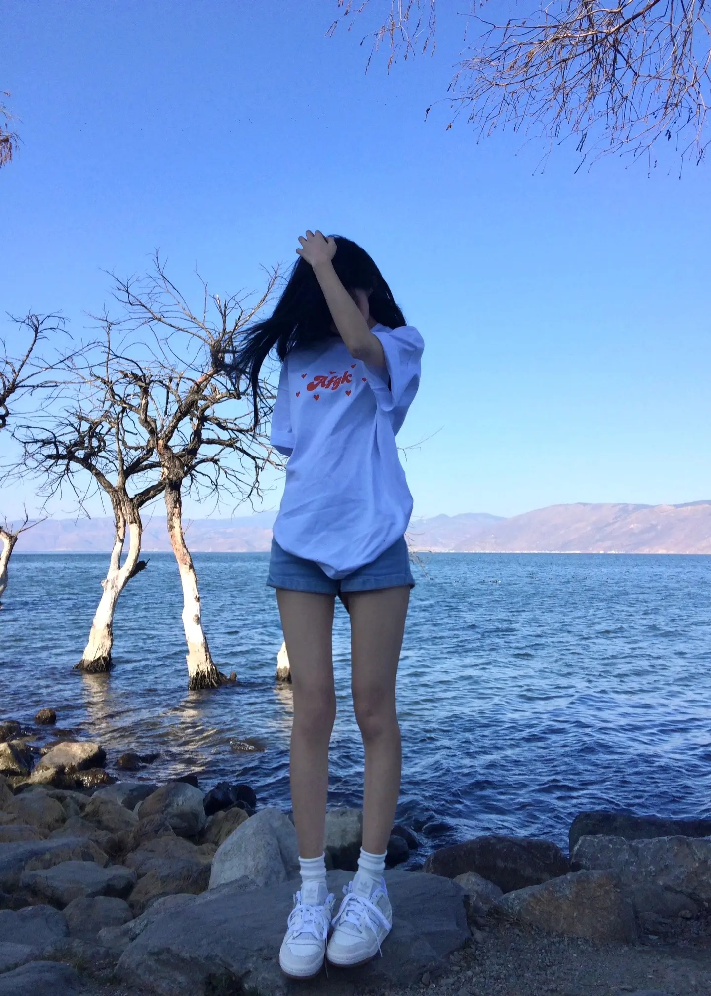 我会陪你发呆