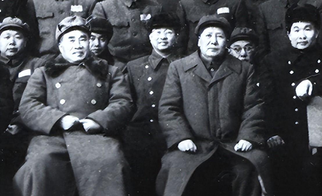 35年前毛主席说陈赓行，可当军长！可为何陈赓后来却始终没有担任过军长呢？
194