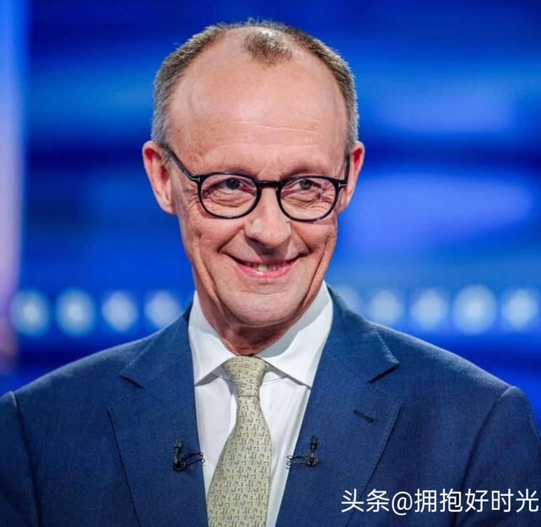 默茨新政掀德国变革！援乌、驻军、控移民，硬气姿态重塑欧洲话语权
 
德国总理默茨