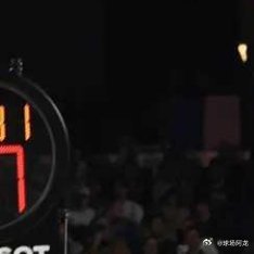 北京时间1月4日，NBA常规赛继续进行，金州勇士队（19胜17负）重拾胜利。库里