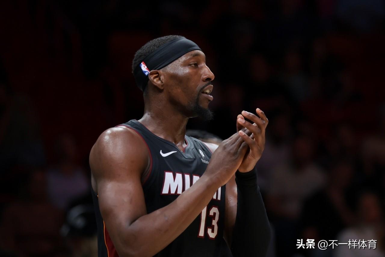 阿德巴约单节31分，这可是热火队队史上的第一人，三分球8中5，两分球8中5，罚球