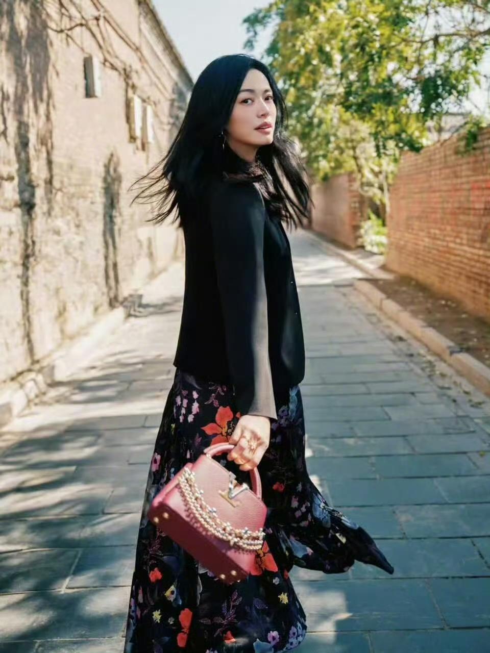 光速辟谣！姚晨侯雯元恋情传闻被秒打脸，无实锤造谣太伤人
 
刚被曝出的“姚晨侯雯