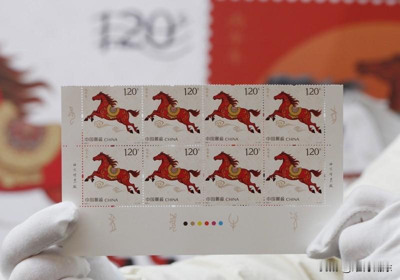 一人一句新年祝福 新年到，祝福到！2026 丙午马年，愿大家万事兴“马”。策马扬