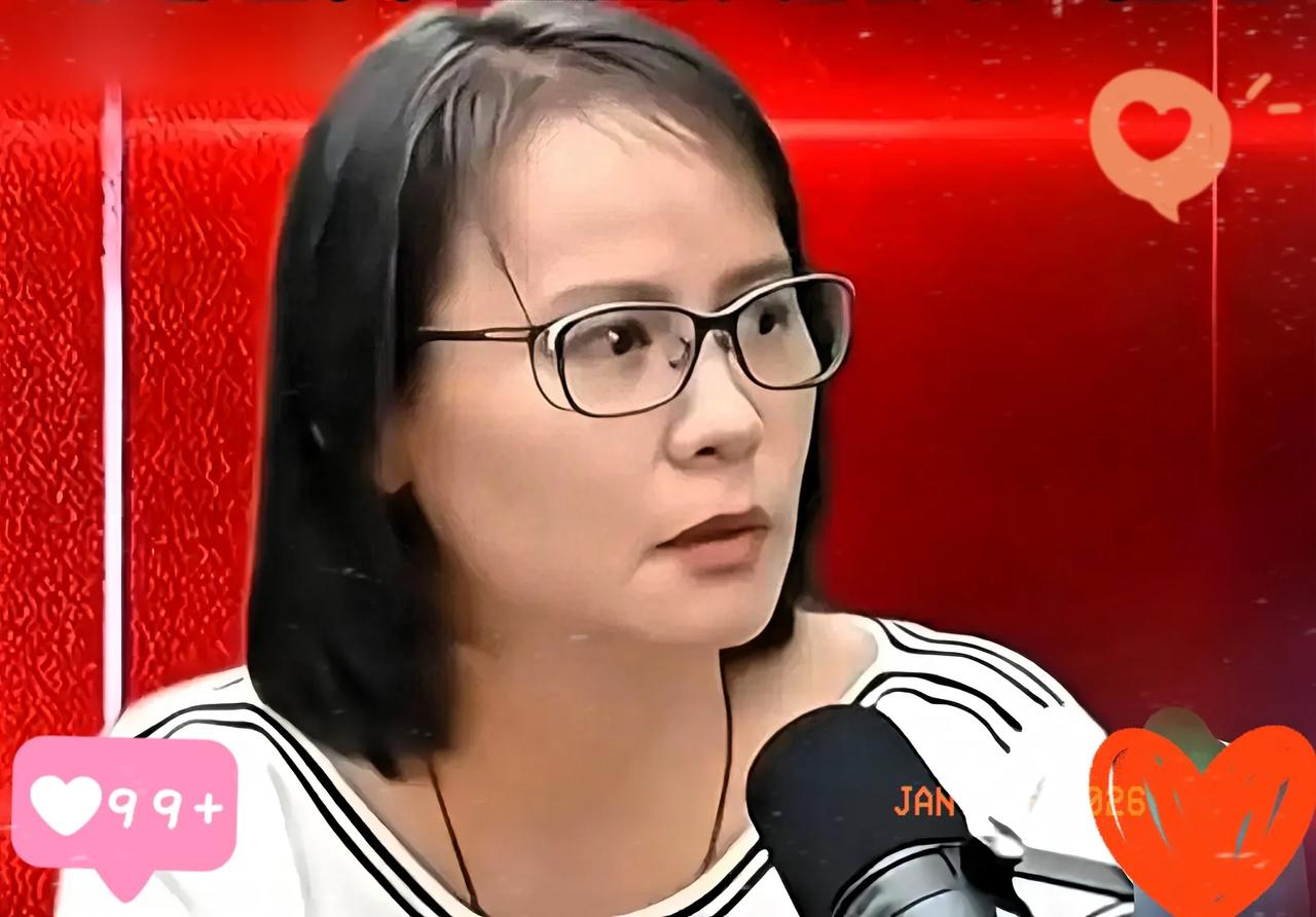 一位女教师在朋友圈发言，说：“大陆在共产党领导下，带领十几亿人搞建设，几亿人成功