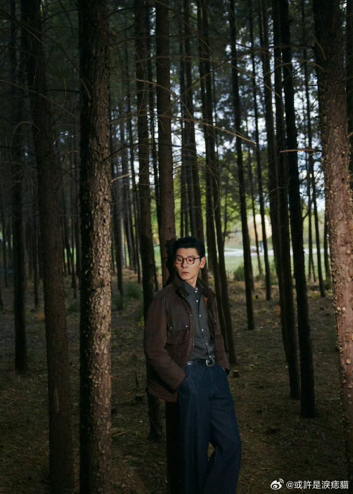 蒋奇明这组梦回阿勒泰蒋奇明云南旷野大片谁懂啊！蒋奇明这组大片真的有呼吸感！工装配