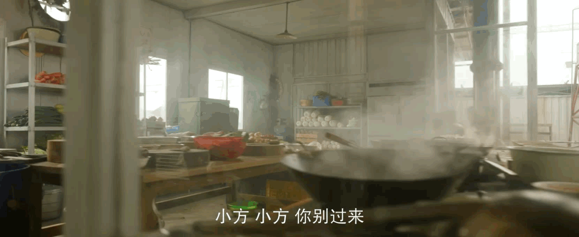 谭松韵你没想到是这种强制爱吧 真的被这段剧情戳中现实感😤，独自在外的女生遇到没