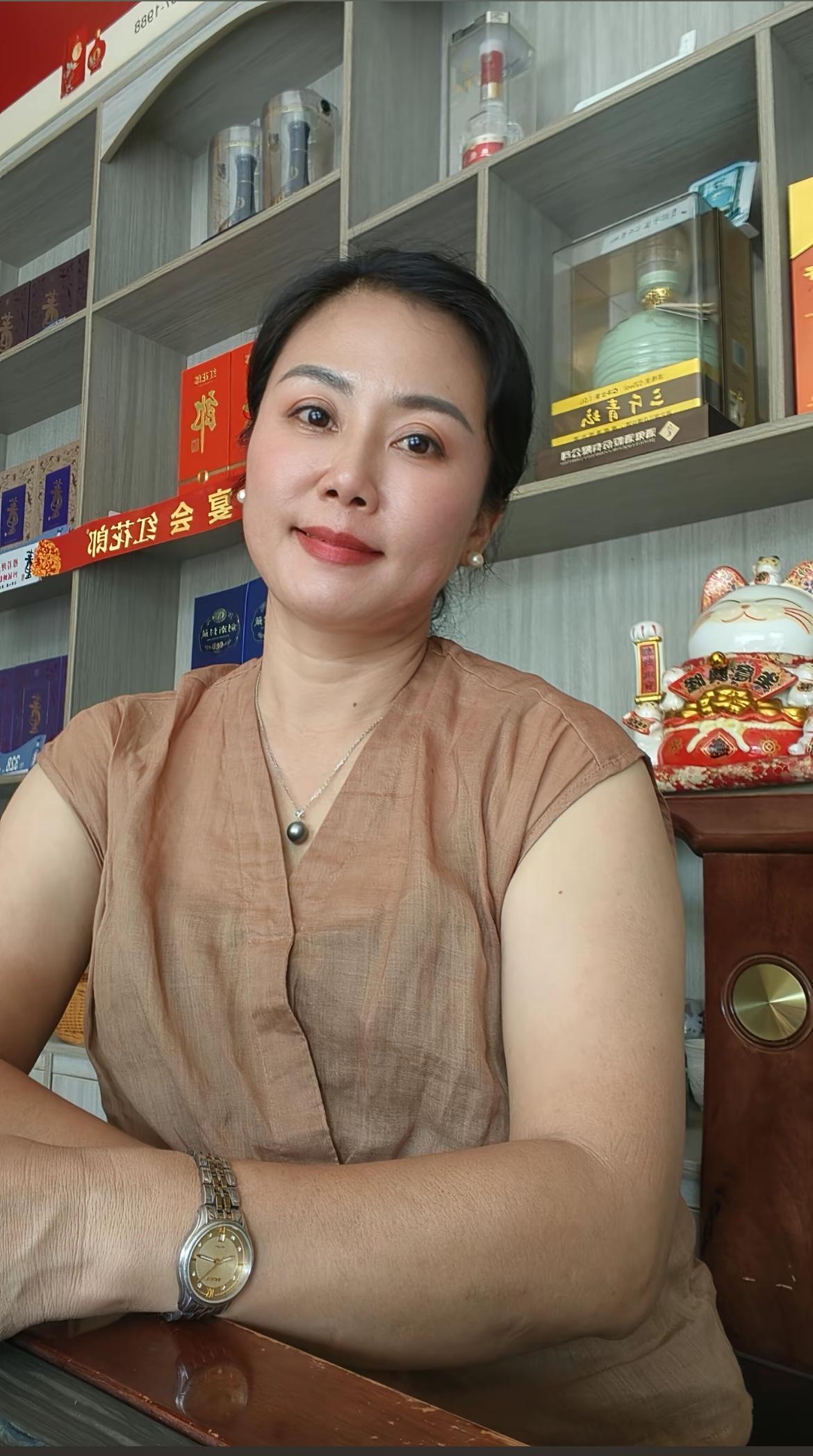 女人如何穿出含蓄的性感?
是不是老了都没人喜欢了
没关系，我活出自己的精彩